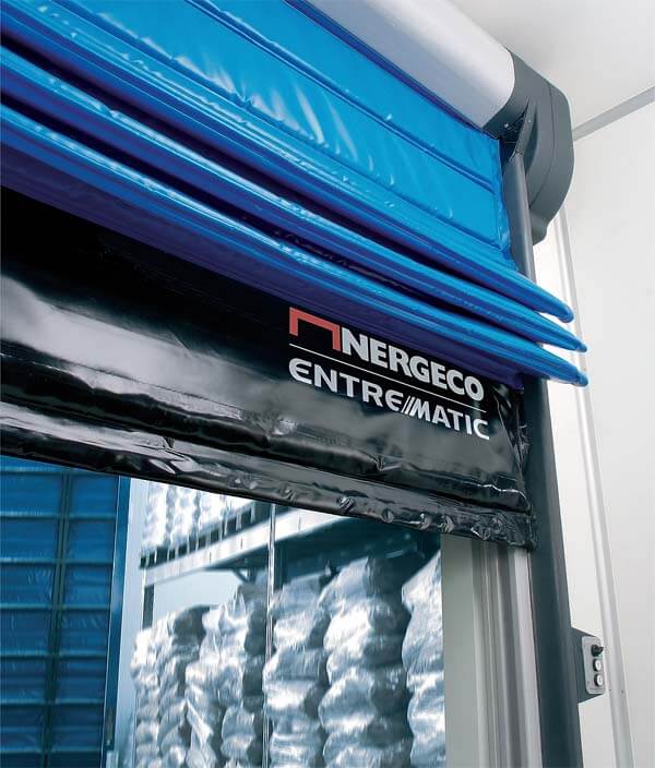 Скоростные ворота NERGECO C FREEZER 5 для морозильного склада.